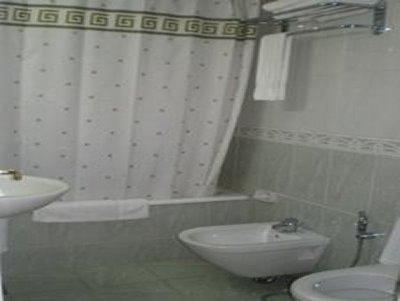 The Diplomat Hotel Бейрут Екстериор снимка